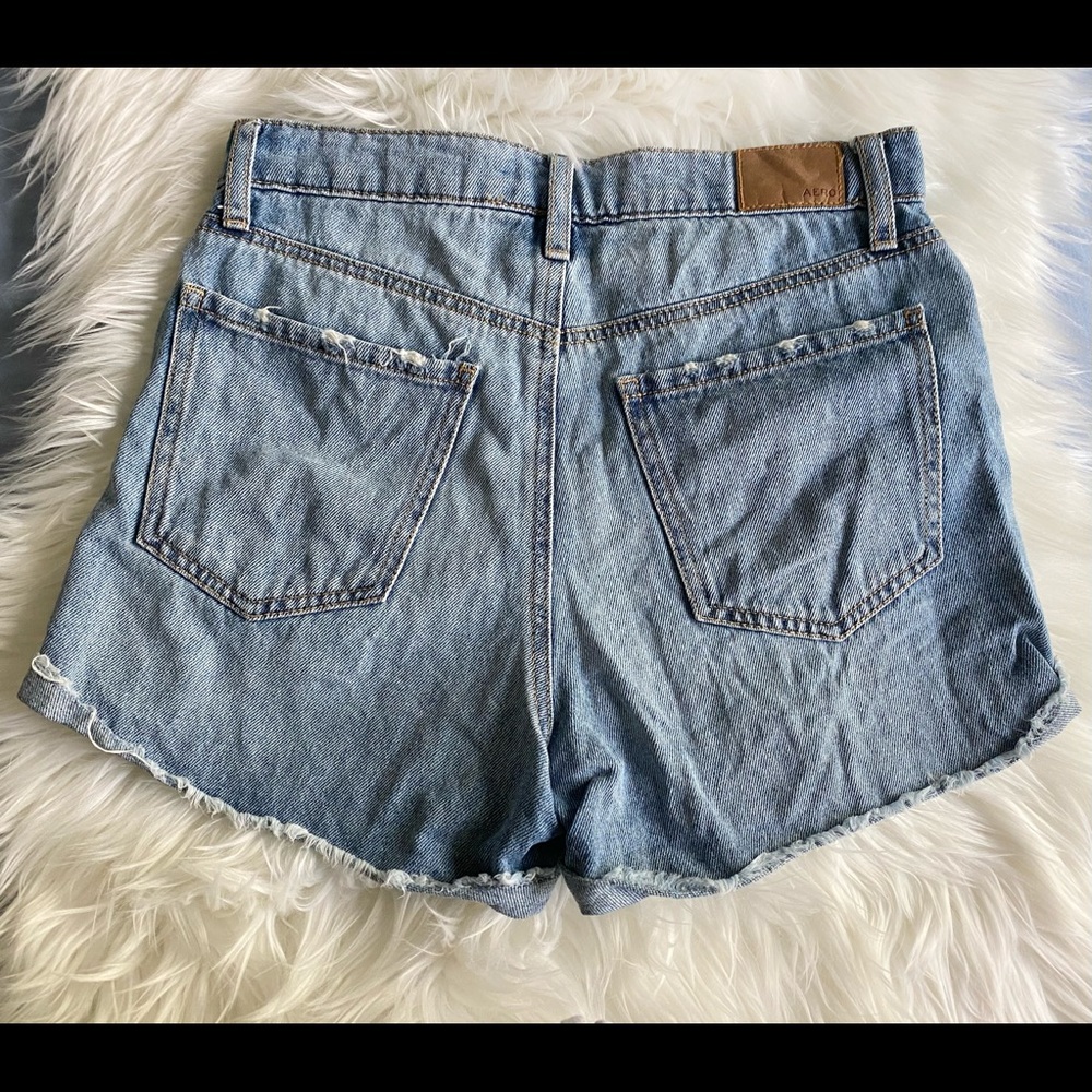 Aeropostale Mom Shorts Size 2 - Picture 3 of 4